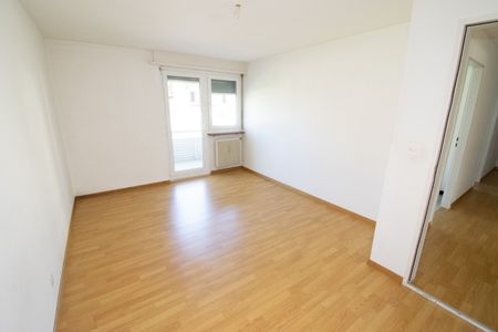 Spacieux appartement de 3,5 pièces dans un emplacement central - Foto 3
