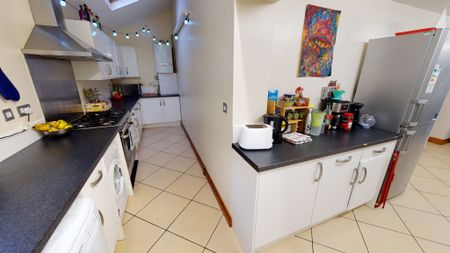 2 Rathbone Close Balsall Heath - Photo 2