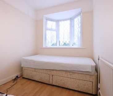 3 bedroom semi-detached house to rent - Photo 6