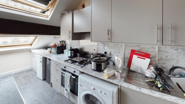 Blenheim Terrace, University - Photo 1