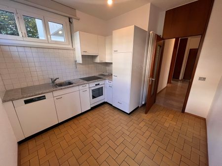 FOR RENT SPACIOUS 2.5-ROOM APARTMENT - Photo 2