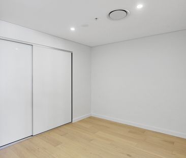 Beautiful One Bed with Large Study Room and Balcony! Ready Now! - Photo 5