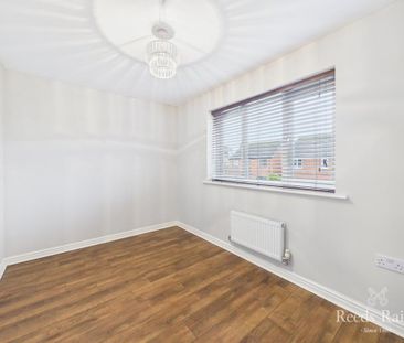 3 bedroom semi-detached house to rent - Photo 4