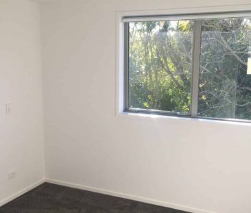 Stylish 2 Bedroom Home - Photo 2