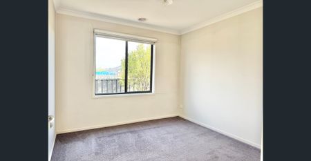 Modern Family Home in Manor Lakes! - Photo 2