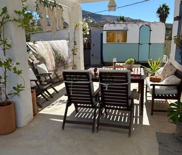 Alquiler de casa o chalet independiente en Carretera Málaga s/n - Photo 1