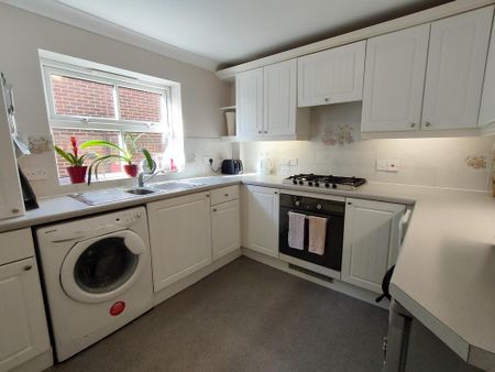 1 bedroom flat to rent - Photo 2