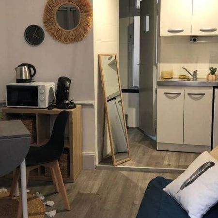 STUDIO MEUBLE - CENTRE VILLE POITIERS - Photo 4