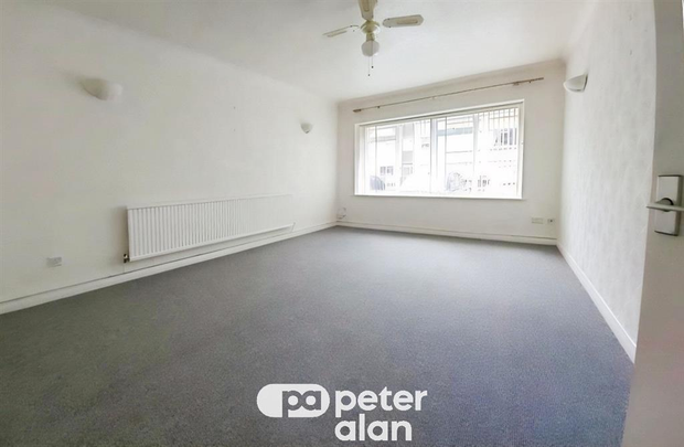 Long Oaks Court, Sketty, SWANSEA - Photo 1