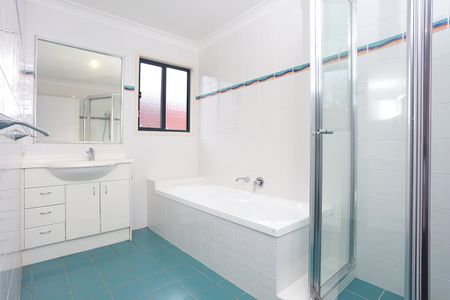 1/89 Johnston Street, Southport QLD 4215 - Townhouse For Rent | Domain - Photo 4