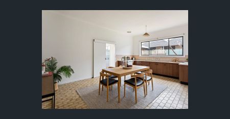 Spaciously Charming House! - Photo 5