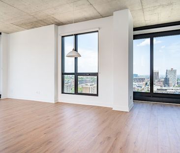 1445 rue Clark, Montréal, QC - Photo 2