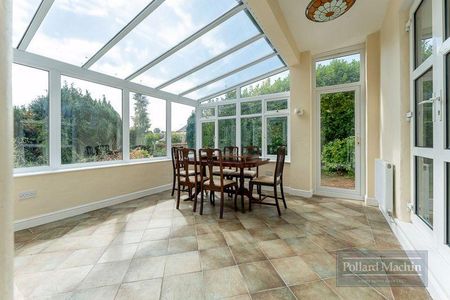 5 bedroom detached house to rent - Photo 5