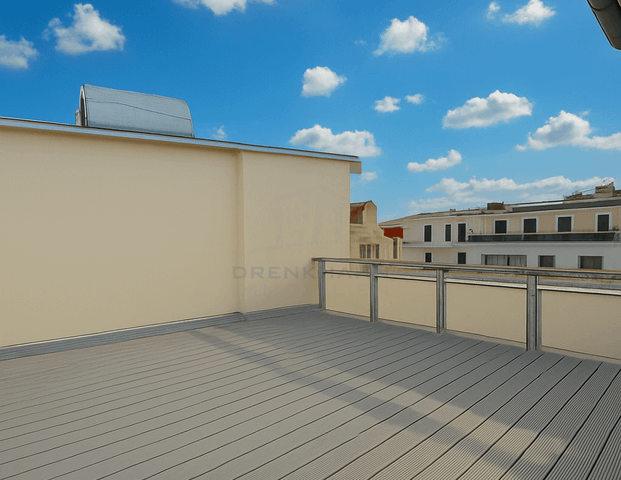 Großzügige Maisonettewohnung mit 2 Zimmern - Dachterrasse, EBK, Abstellkammer in der Stadtmitte - Photo 1