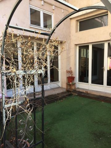 Location Appartement 1 pièce 24m² LYON 2ème - Photo 5