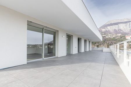 Location Appartement 4 pièces 117m² MEYLAN 38240 - Photo 5