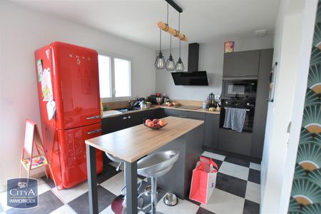 Location Maison 4 pièces 80m² LE MAY SUR EVRE 49122 - Photo 5