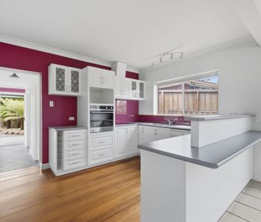 Spacious Family Home Versatile Living and Outdoor Appeal - Photo 6