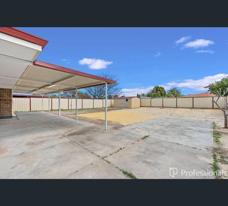 33 Gossamer Avenue, Mirrabooka, WA 6061 - Photo 4