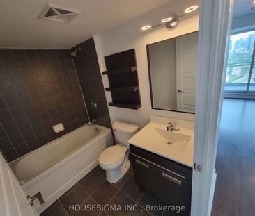 Vibe at Liberty Village Lofts - Photo 4