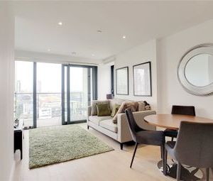 1 Bedrooms Flat to rent in Horizons Tower, Yabsley Street, London E14 | £ 395 - Photo 1