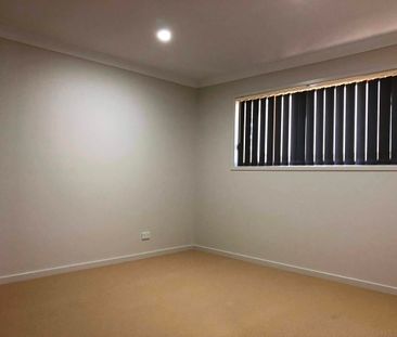 Beautiful Family Home In Highlands Estate! - Photo 5