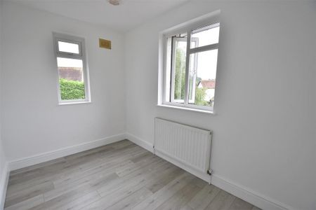 2 bedroom maisonette to rent - Photo 2