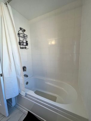 For Lease - 33 Wintergreen Crescent, Haldimand, Ontario - Photo 1