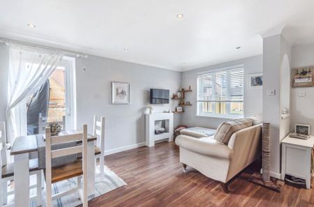 1 bedroom semi-detached house to rent - Photo 2