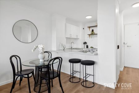 ONE BEDROOM IN THE HEART OF DARLINGHURST | Unfurnished - Photo 4