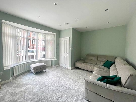 Smedley Avenue, Bolton, BL3 - Photo 1