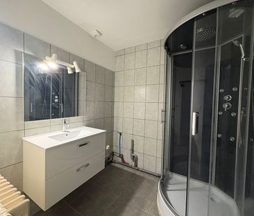 Location Appartement 2 pièces 61m² - Photo 5