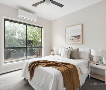 Spacious, Stylish and Wonderfully Low-Maintenance - Photo 5