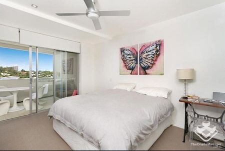 Spacious apartment living in the quiet complex of Flow â West End - Photo 4