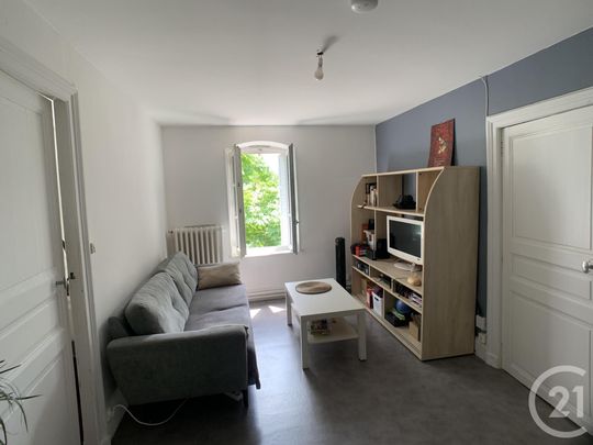 Location Appartement 2 pièces 45m² RIOM 63200 - Photo 1