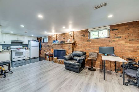 For Lease - 11 Queensbury Drive Unit# Basement, Hamilton, Ontario - Photo 3