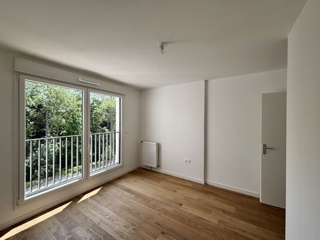 CAEN CENTRE QUARTIER HASTINGS BEL APPARTEMENT NEUF F3 AVEC BALCON ET PARKING Disponible à partir du 05/11/2025 - Photo 2