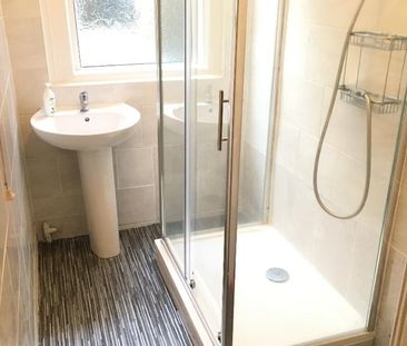 1 Bed Detached House, Very Near Craven Avenue Area, W5 - Photo 5