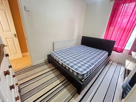 2 bedroom terraced house to rent - Photo 5