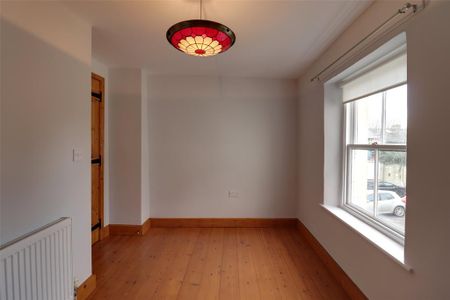 2 bedroom semi-detached house to rent - Photo 5