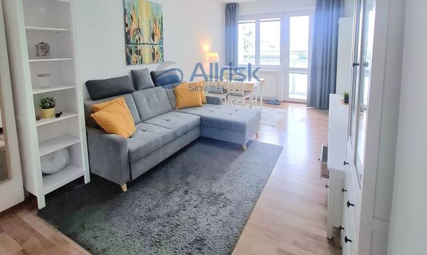 Zrekonštruovaný 3i byt na prenájom,Podhorská,Modra - Fotografia 1