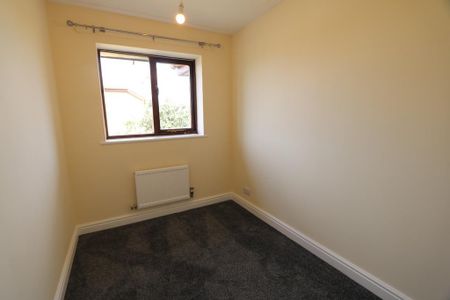 2 bedroom terraced house to rent - Photo 3