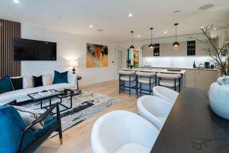 A high specification four bedroom, four bathroom new build home on a private gated residential road in West Wimbledon, built by the acclaimed Broadhaven Group. - Photo 3