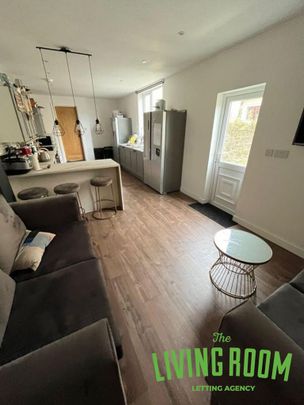 8 bedroom house share to rent - Photo 1