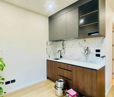 FLAT BUSH, 1 BEDROOM - Photo 5