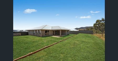 Luxury Family Residencee Offering Exceptional Space, Quality and Comfort - Photo 2