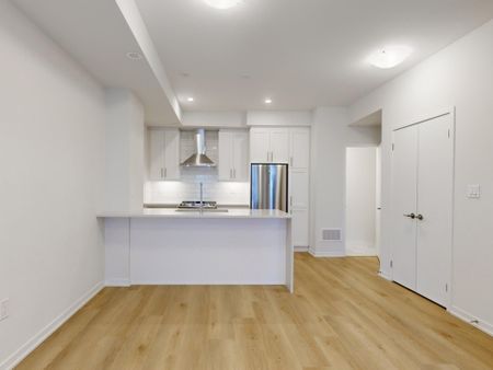 For Lease - 100 Honeycrisp Crescent Unit# TH356, Vaughan, Ontario - Photo 4