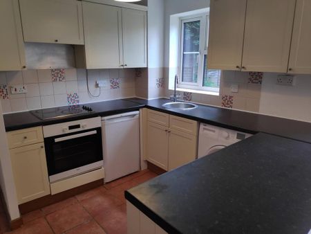 2 bedroom terraced house to rent - Photo 5