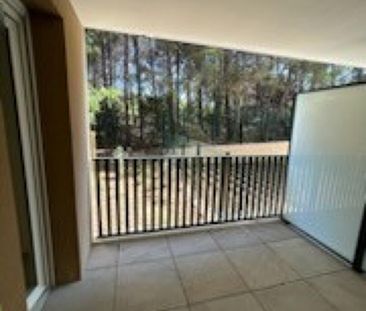location Appartement T1 DE 31.57m² À SIX FOURS LES PLAGES - Photo 6
