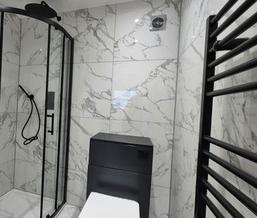 Semi-detached house to rent on - Photo 2